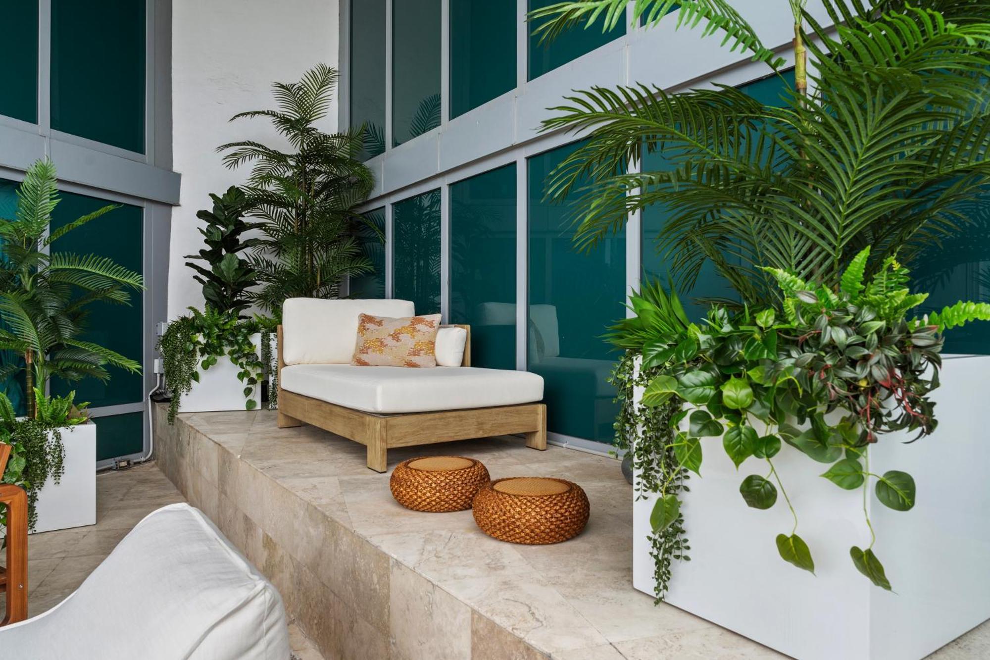 2 Bedroom Private At Roney Palace -6301 *