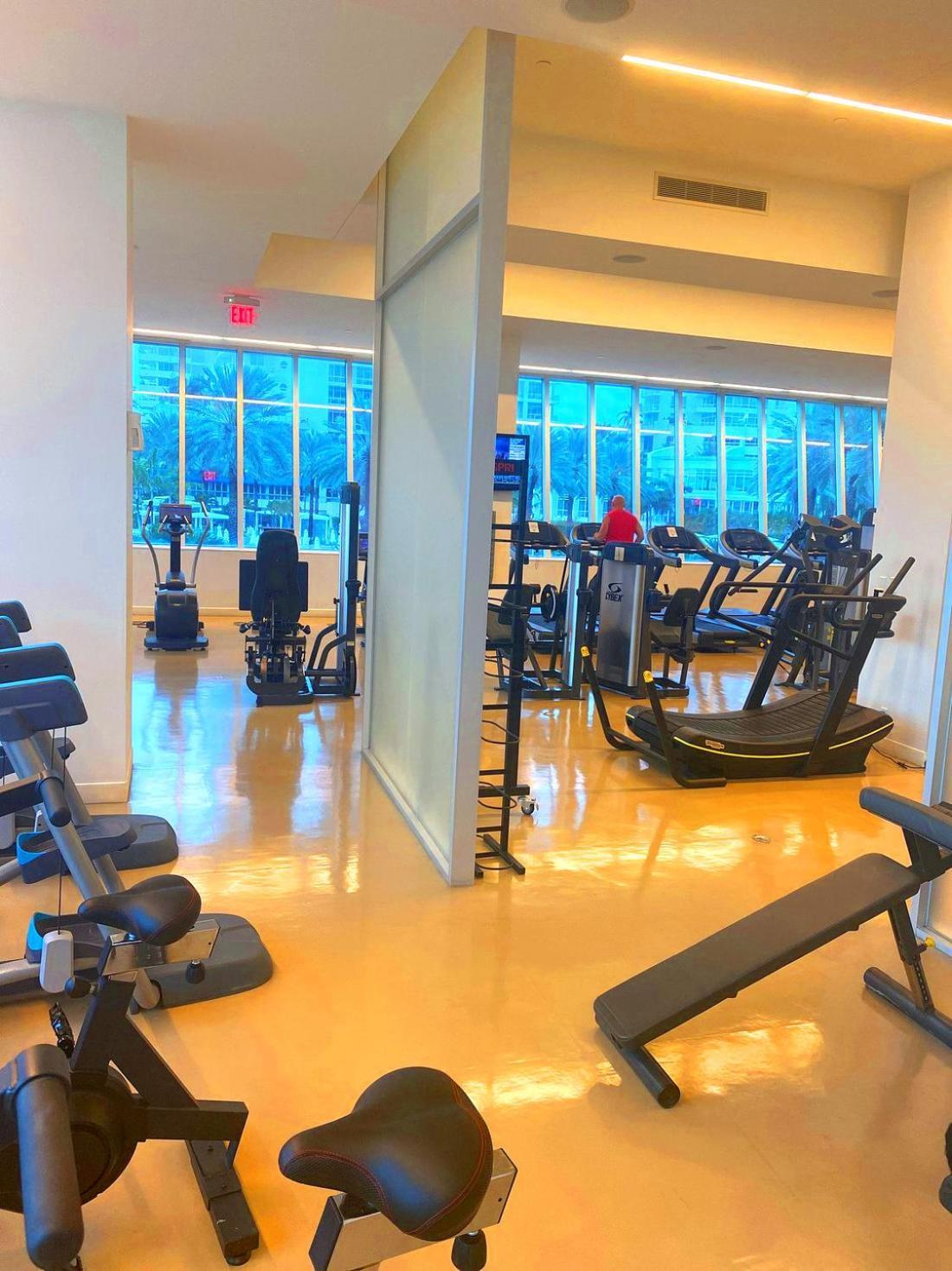 Luxury At Tresor Miami Apartment
