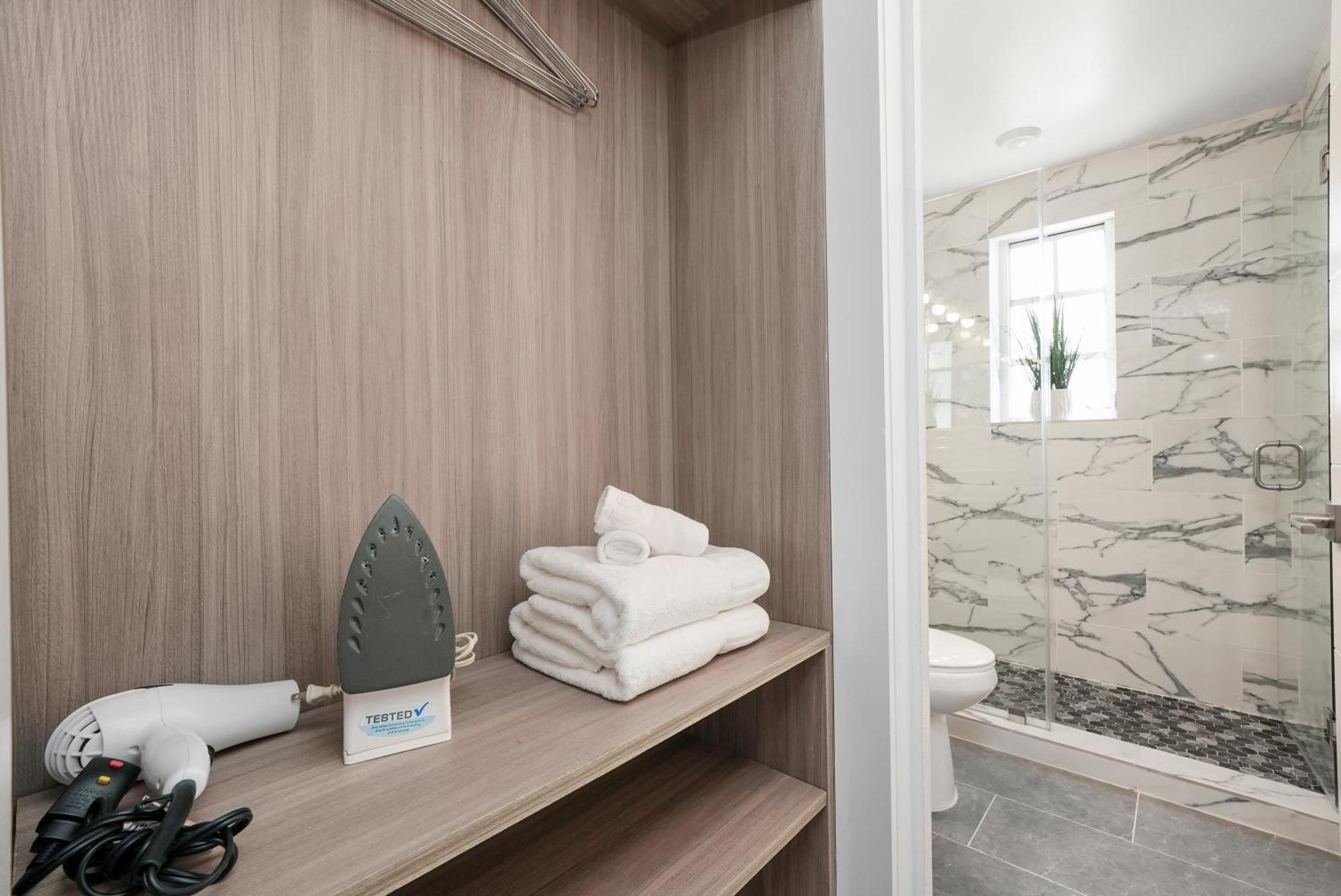 Chesterfield & Hotel Miami Beach
