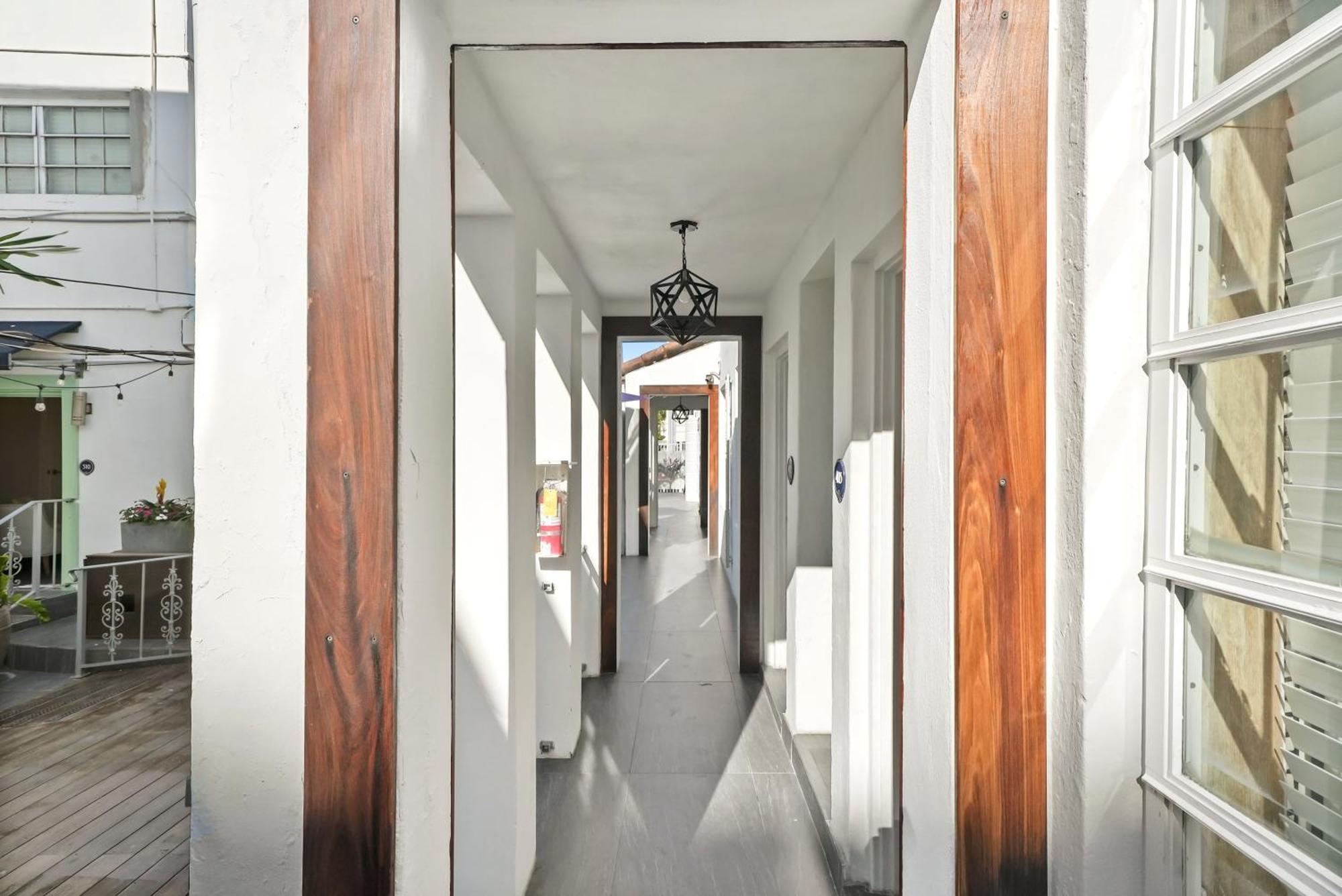 Hotel Chesterfield & Miami Beach
