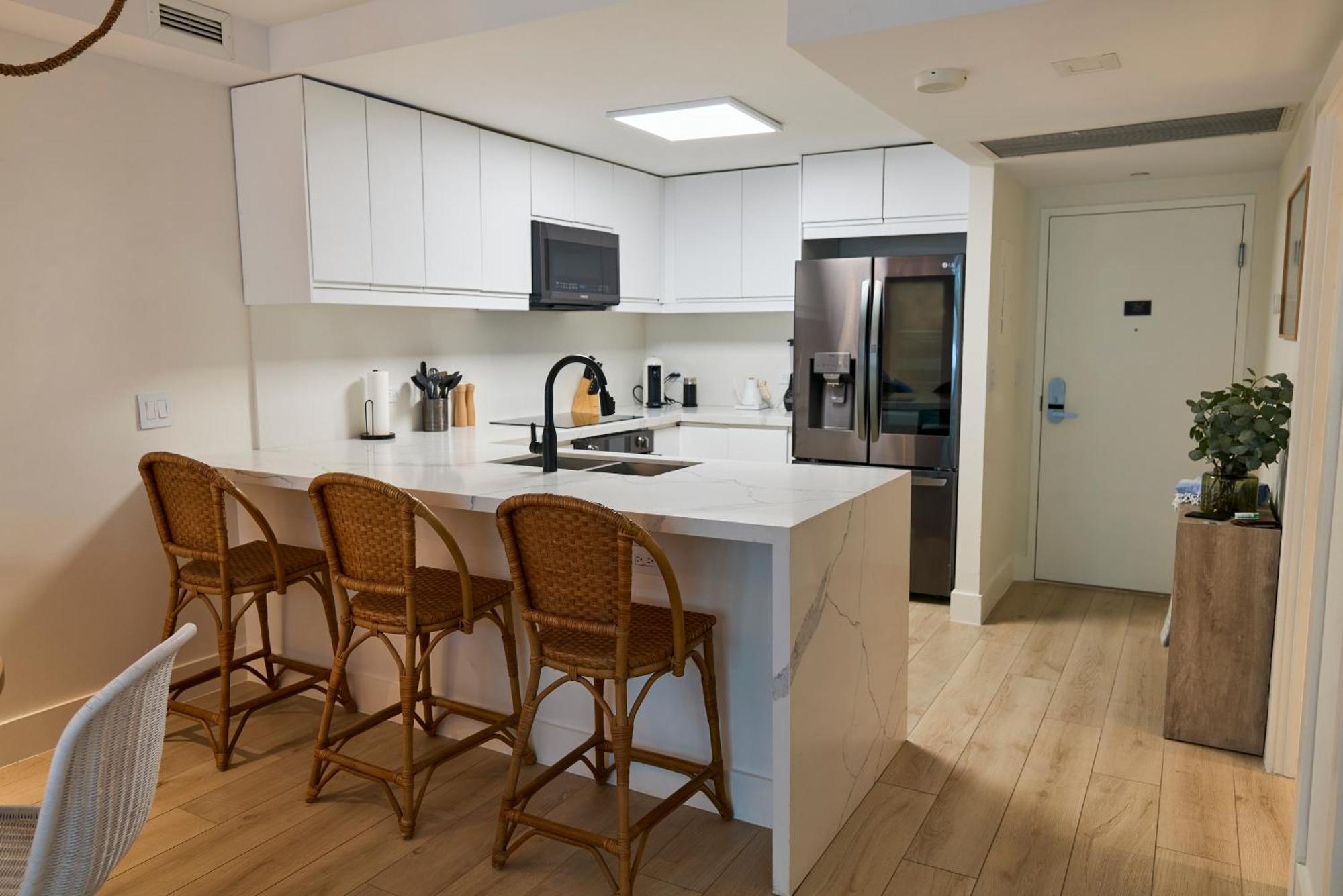 Apartment At Roney Palace - 329