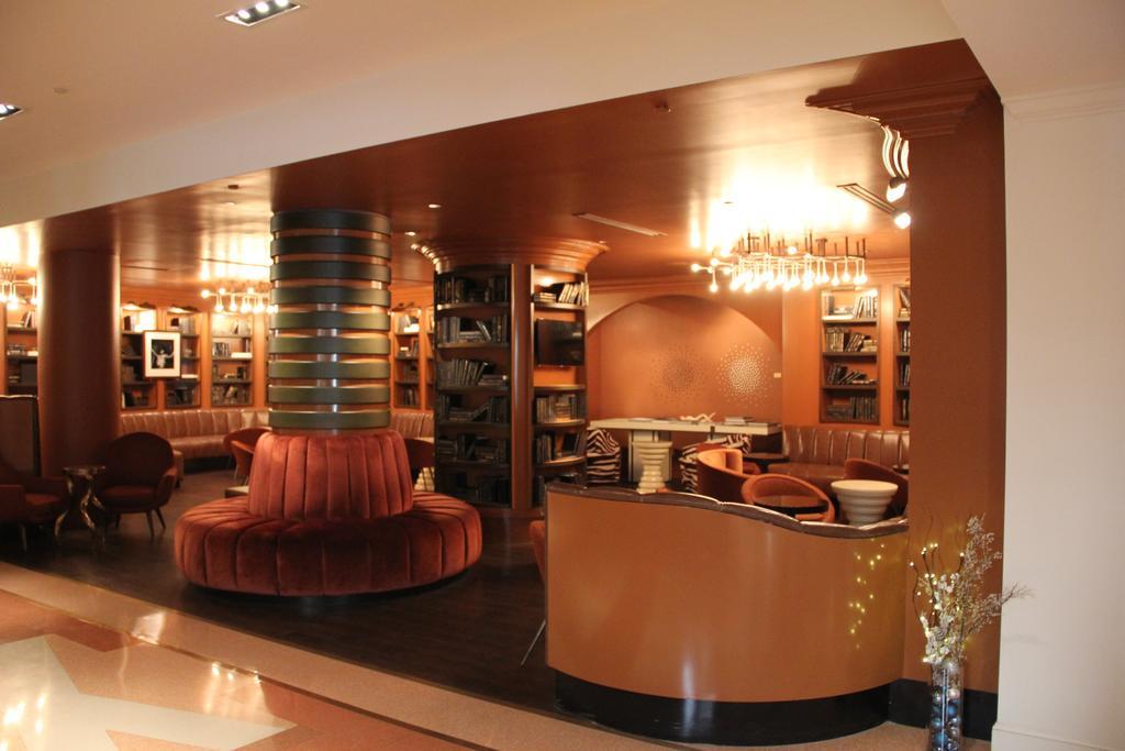 Deluxe And At The Shelborne Miami Beach