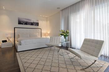 Villazzo Miami Beach