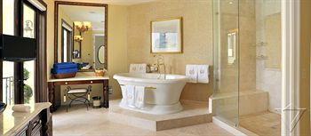 Villazzo Miami Beach