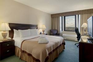 Hotel Penn Station 3*