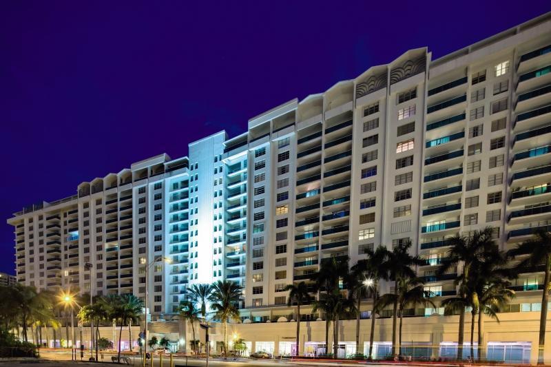 1 South Beach 4*