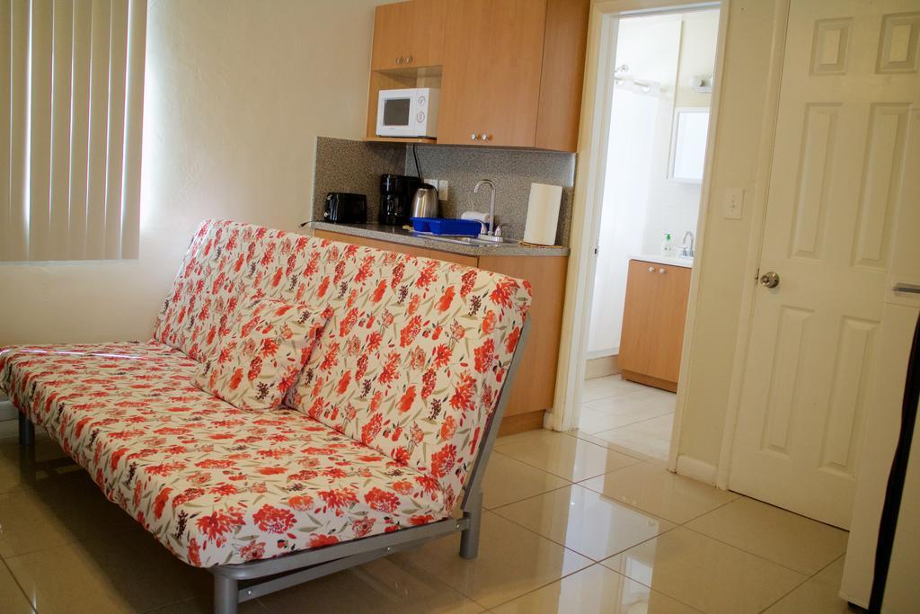 Hotel Beach Corner 2*