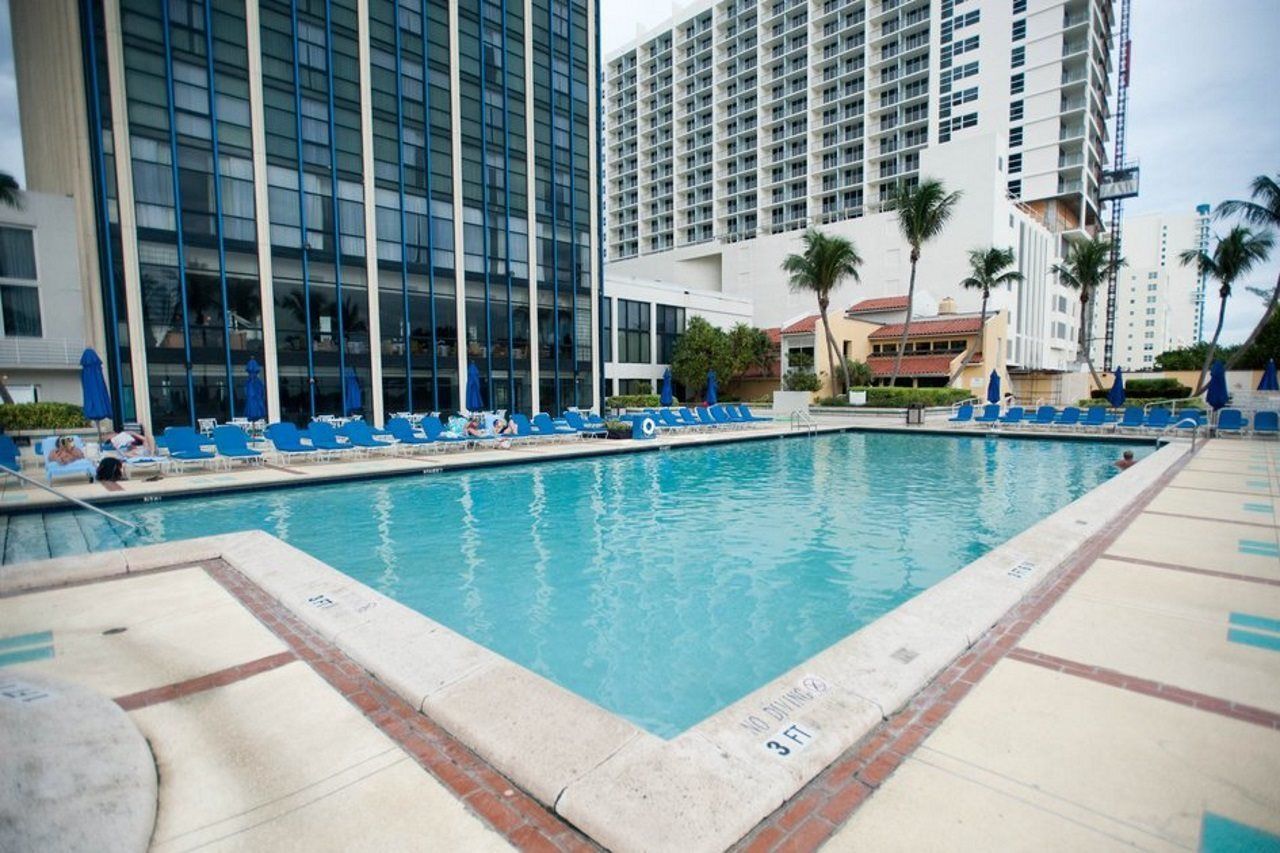 Resort Miami & 3*