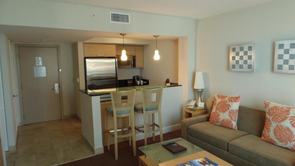 Sunny Isles Ocean View 1 Bedroom At Marenas 20th