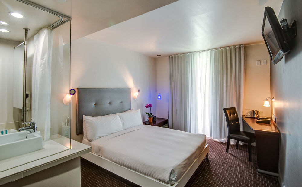 Clinton South Hotel