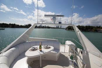 Miami Luxury Yacht Charters 4* Miami Beach