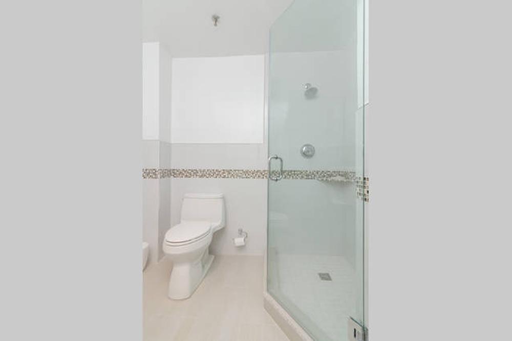 Ocean Drive Historic Building Minutes Walk To The Beach. Apartamento Miami Beach