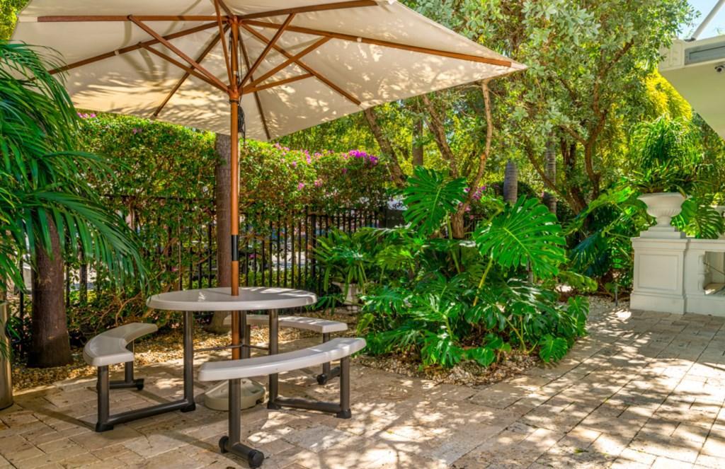 The Fountain 101 - One Bedroom 3* Miami Beach