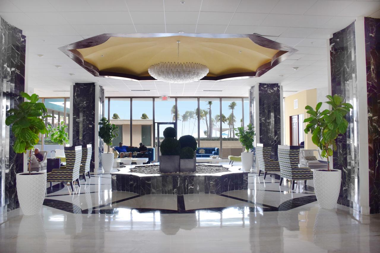 Aparthotel Oceanfront Contemporary