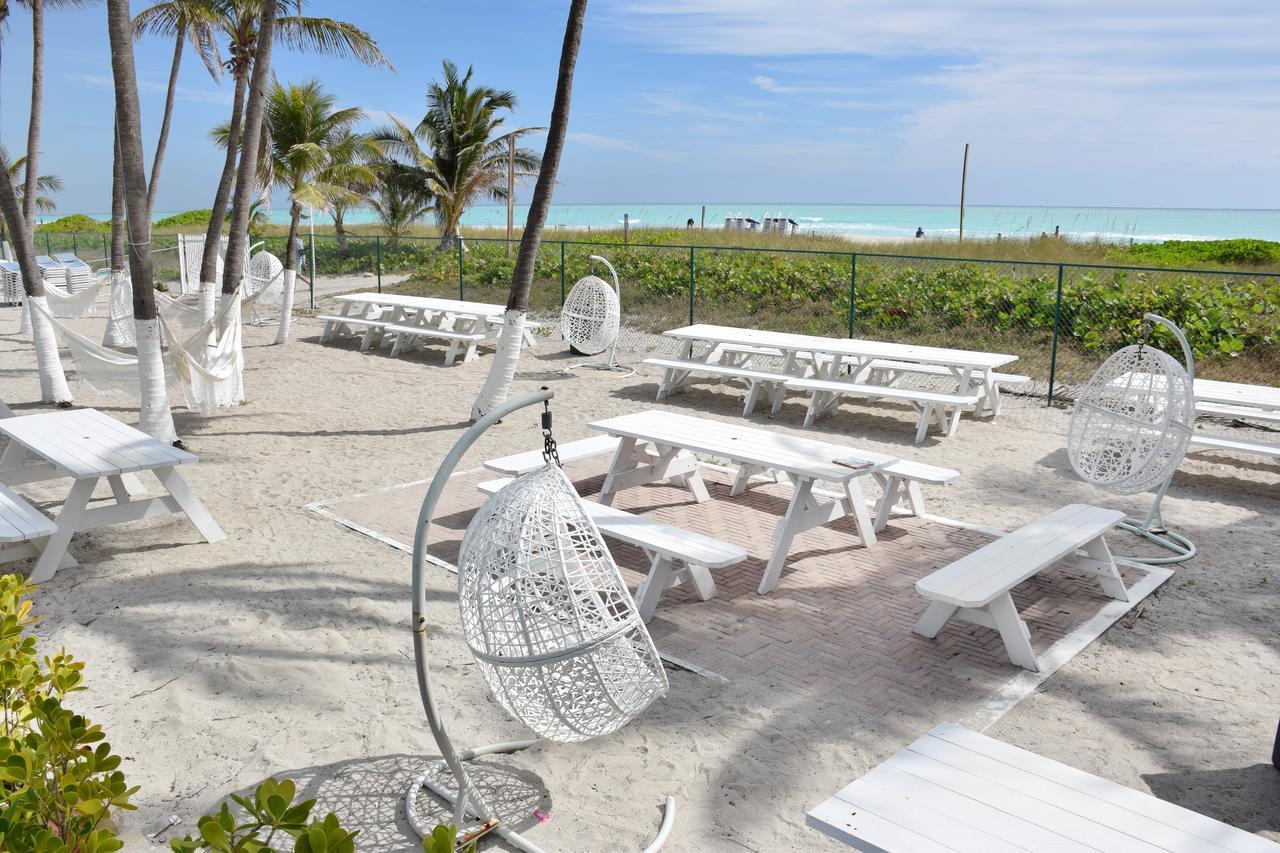 Oceanfront Contemporary 4*