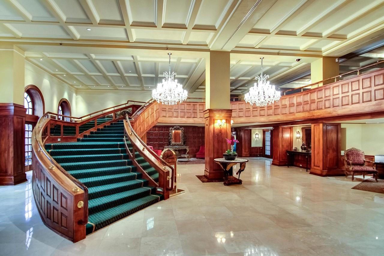 The Alexander: Apartment