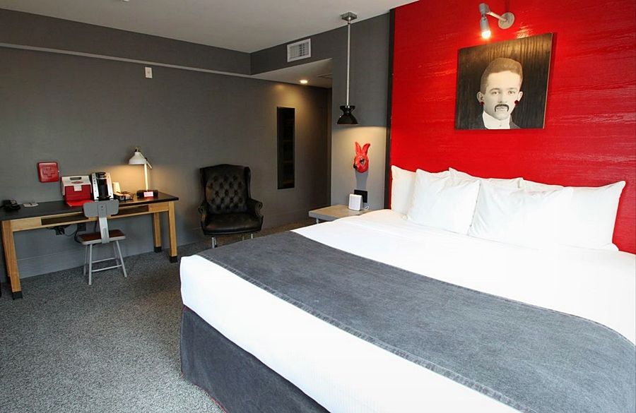 Gaythering - Gay - Adults Welcome Hotel