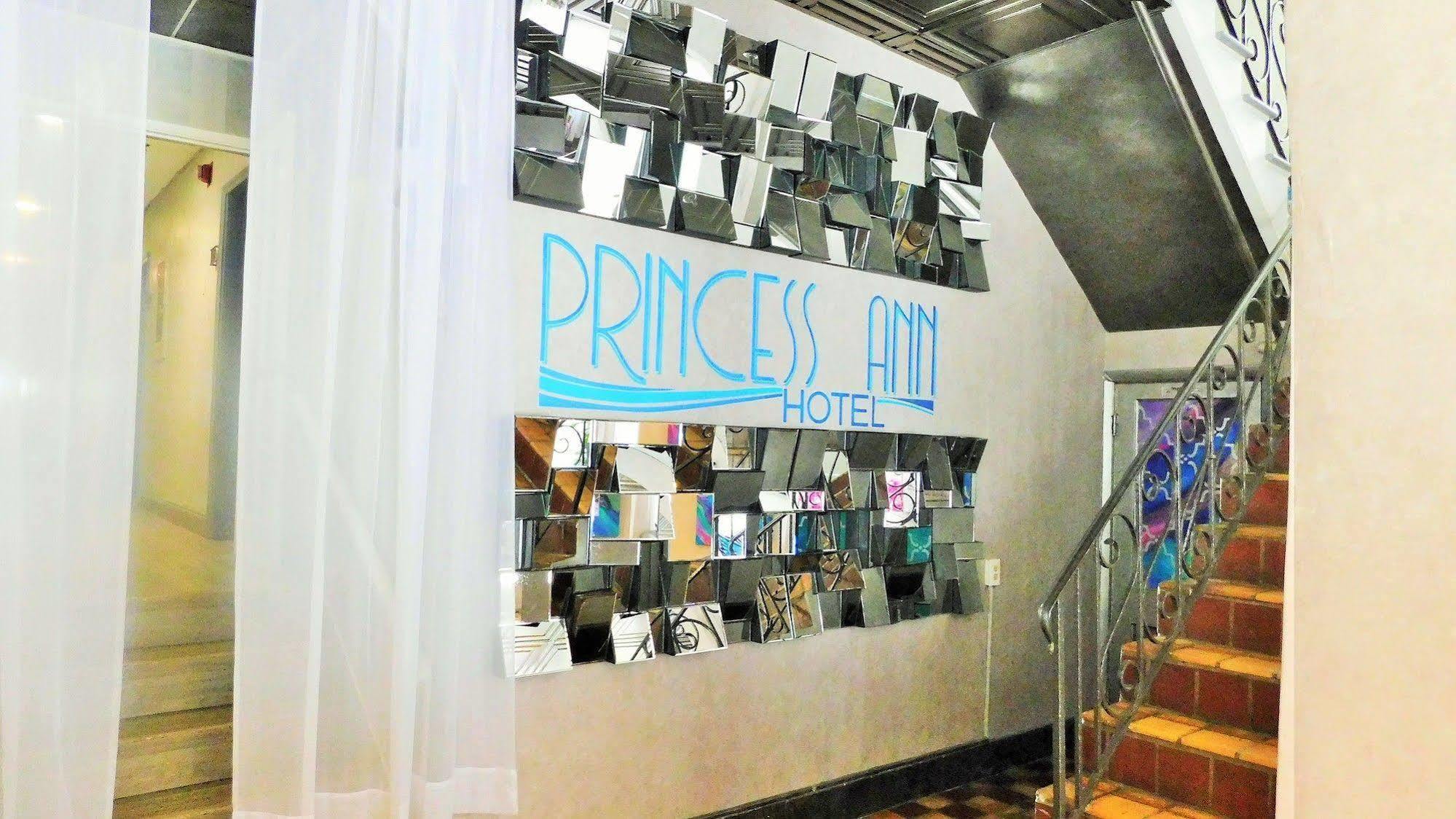 Princess Ann Hotel 2*