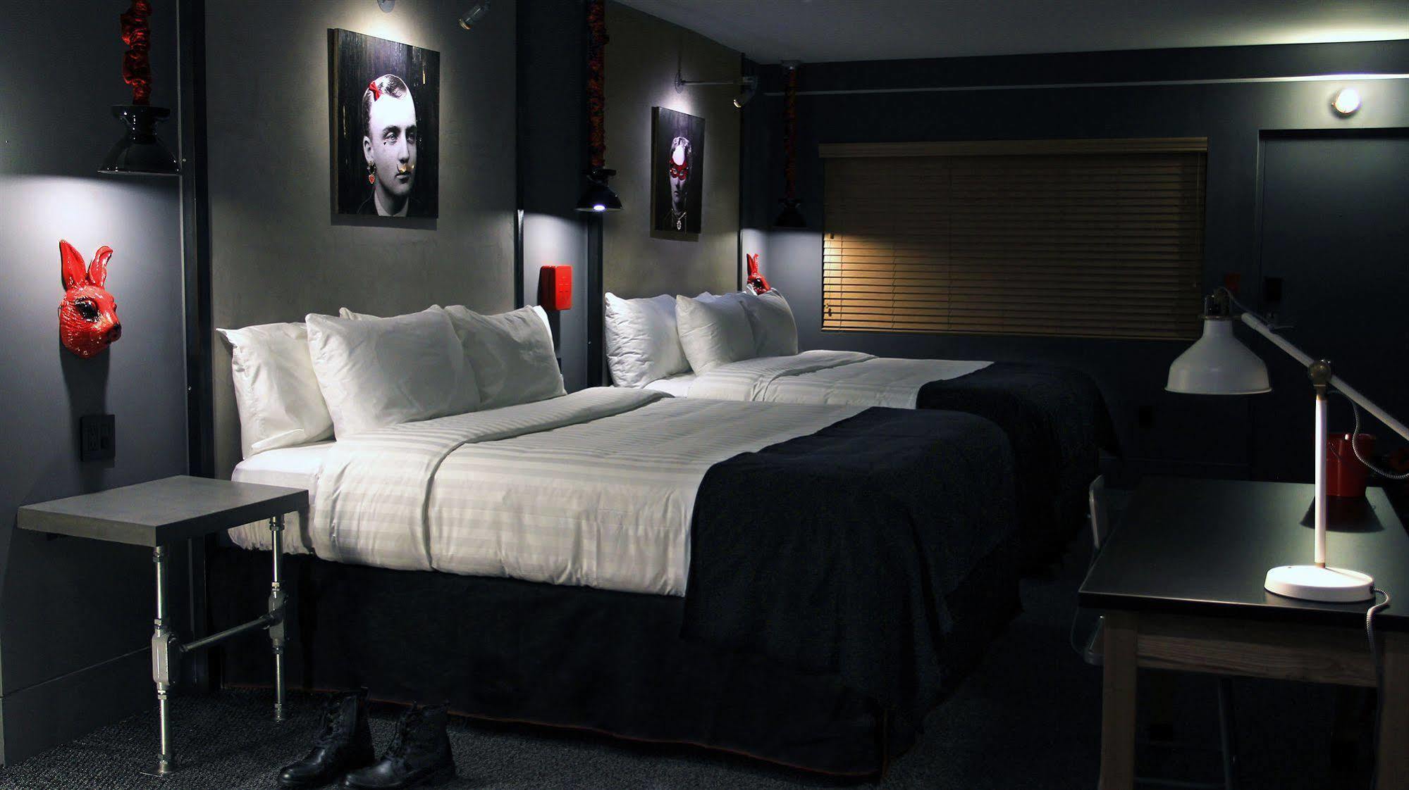 Hotel Gaythering - Gay - Adults Welcome