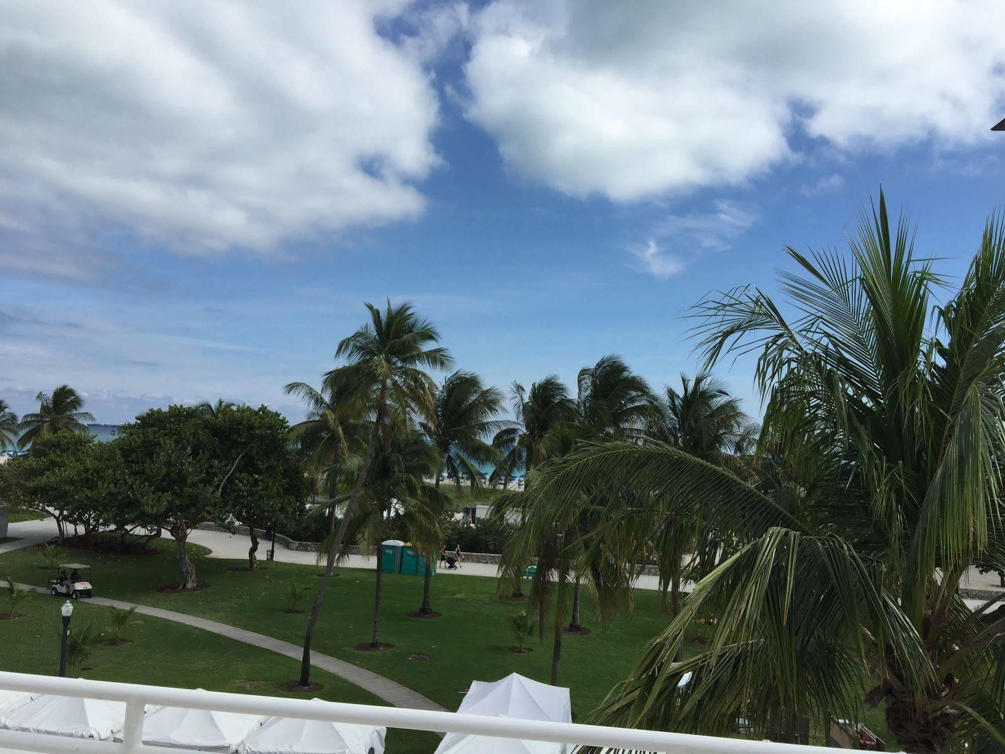 Miami Party Hostel *