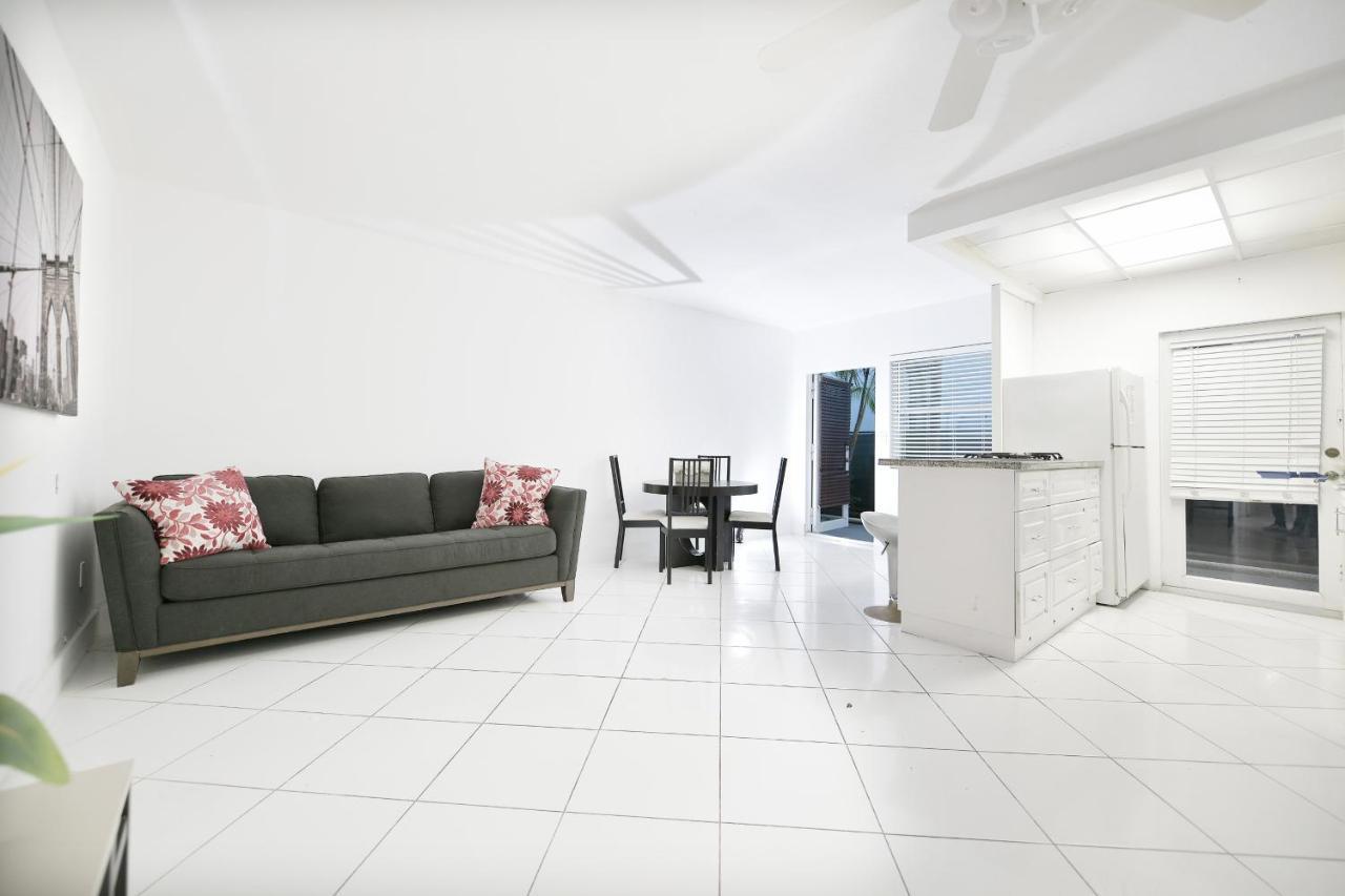 Sea Breeze Apartment *
