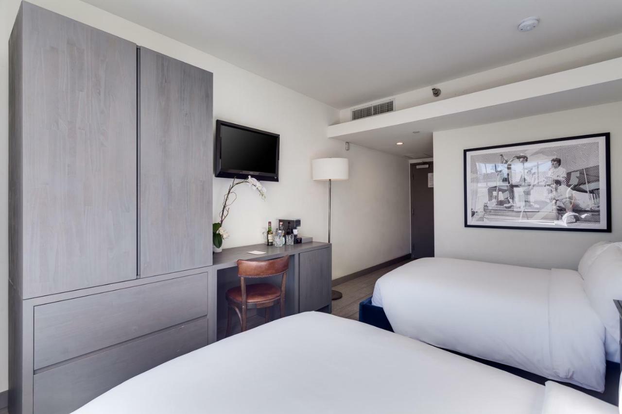 Clinton South Hotel 4*