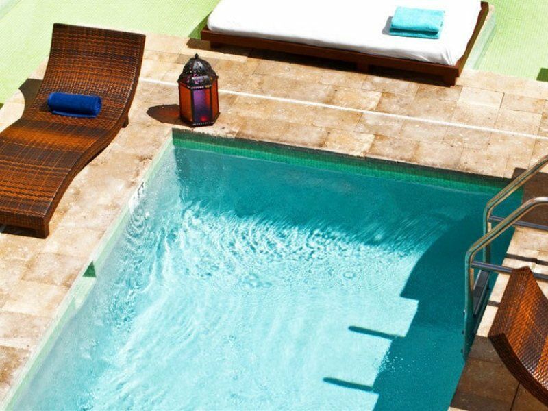 Clinton South Hotel 4*