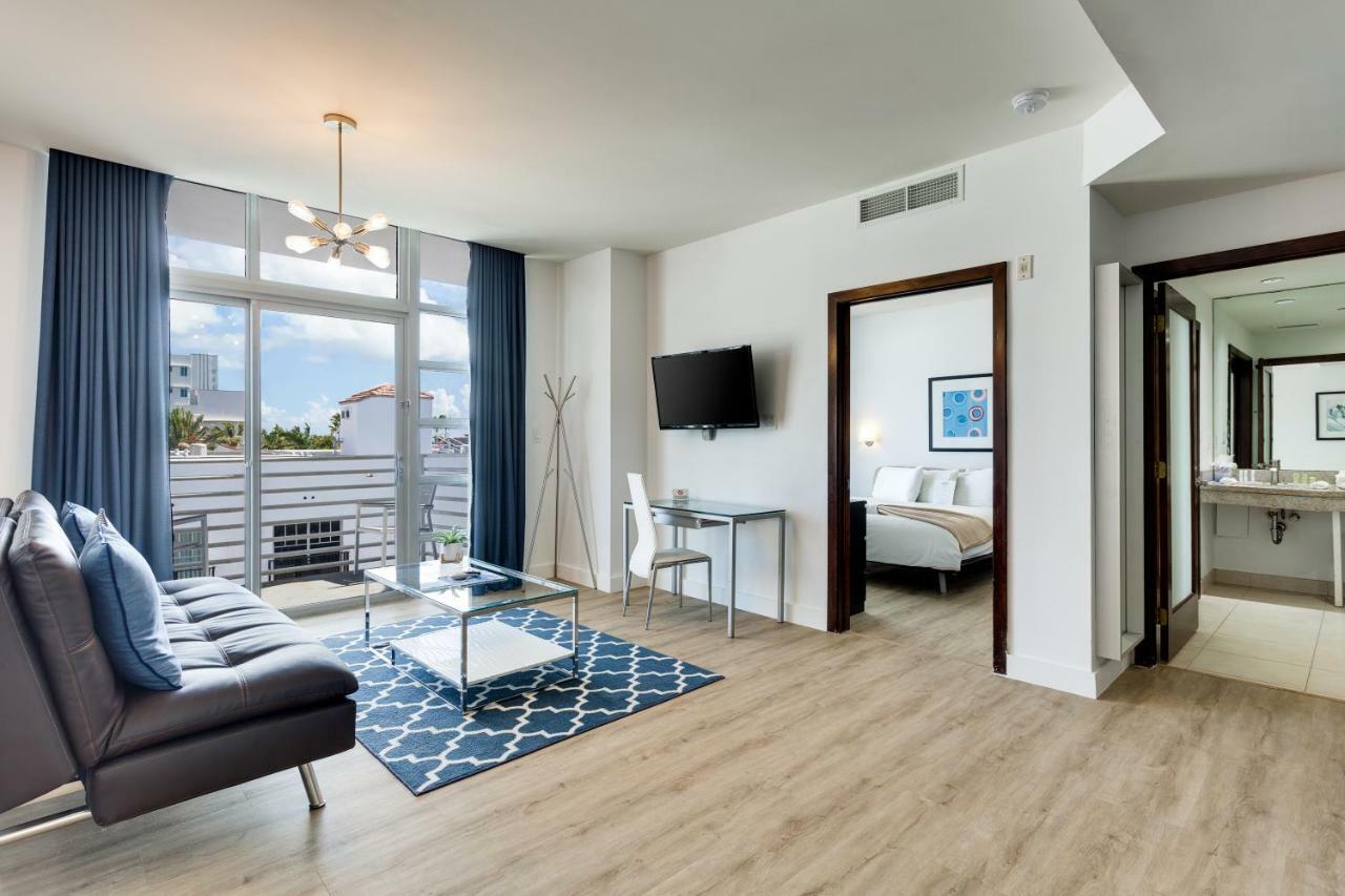 Congress Suites At The Strand Hotel