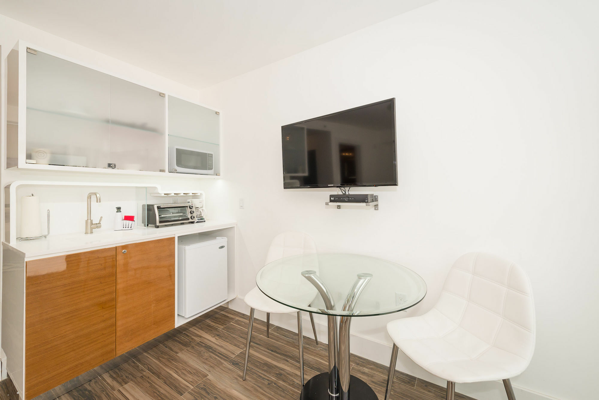Hotel Agave On The Beach By Renzzi Miami Beach