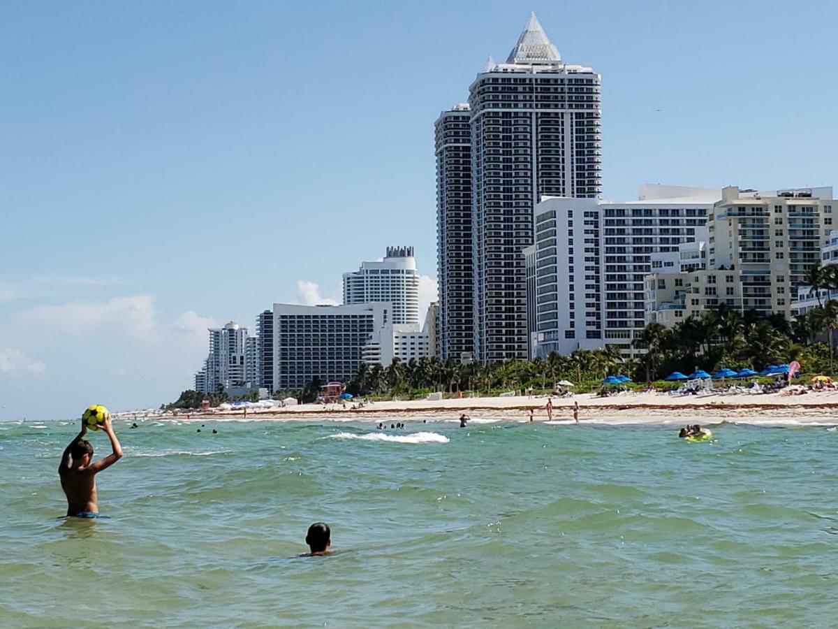 2 Bedroom 2 Bath Beachfront On Miami Millionaire Row Miami Beach
