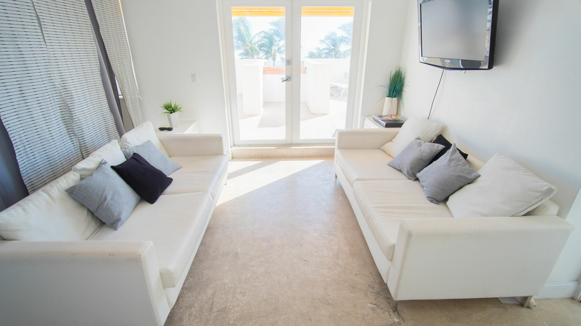 Hotel Beachfront By Yourent Vacations 3*