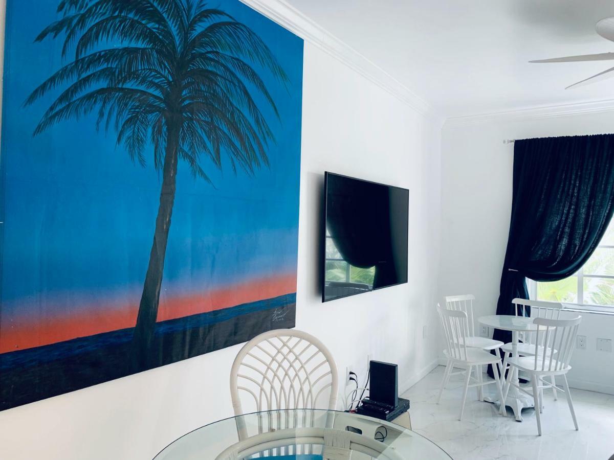 Luxury White Loft On Ocean Drive-south With A View * Miami Beach
