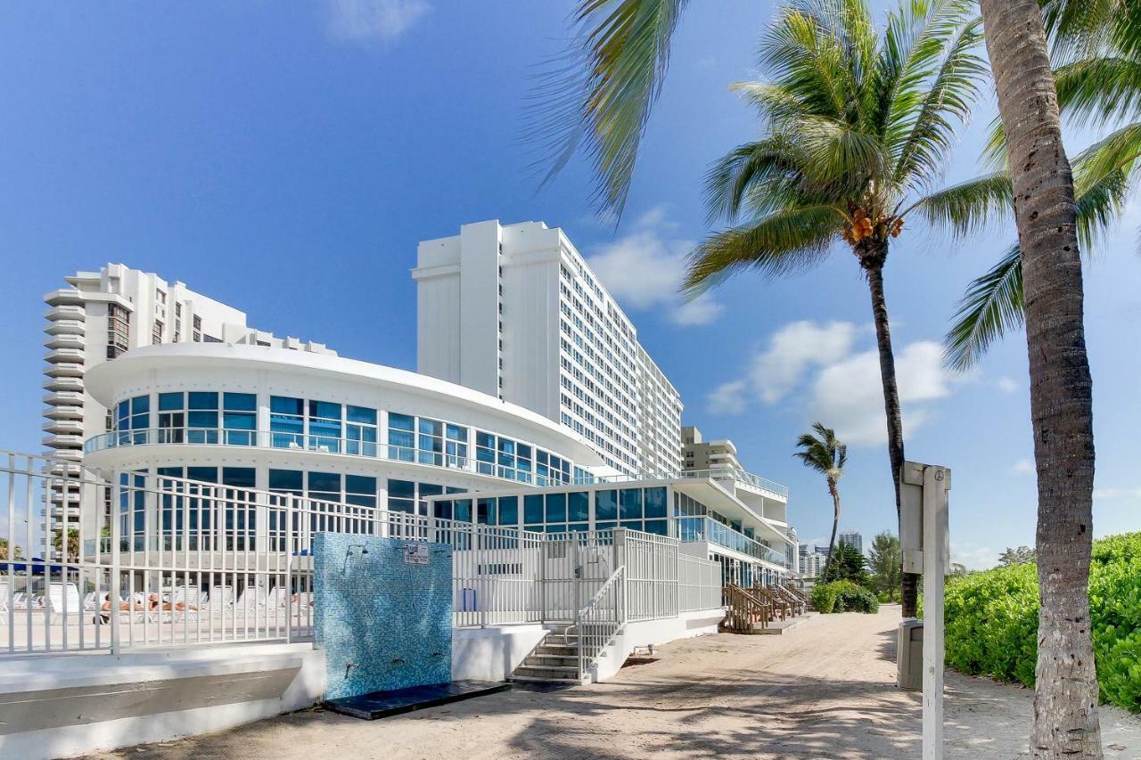Castle Beach Blue Passion Flower * Miami Beach