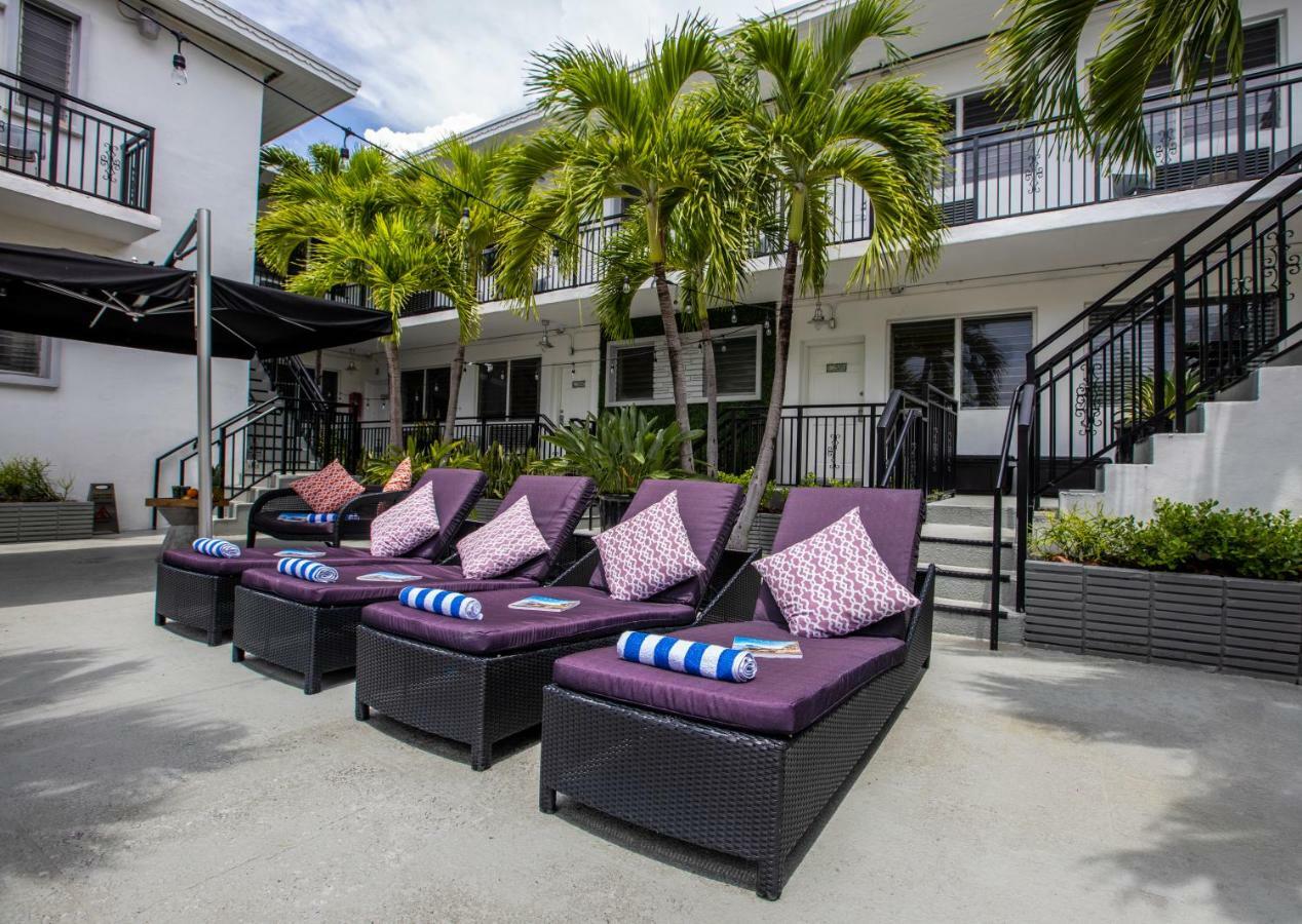 Beachside Hotel