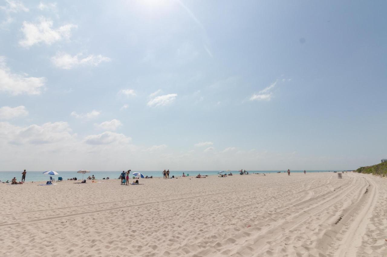 Castle Beach: Serenity Hotel