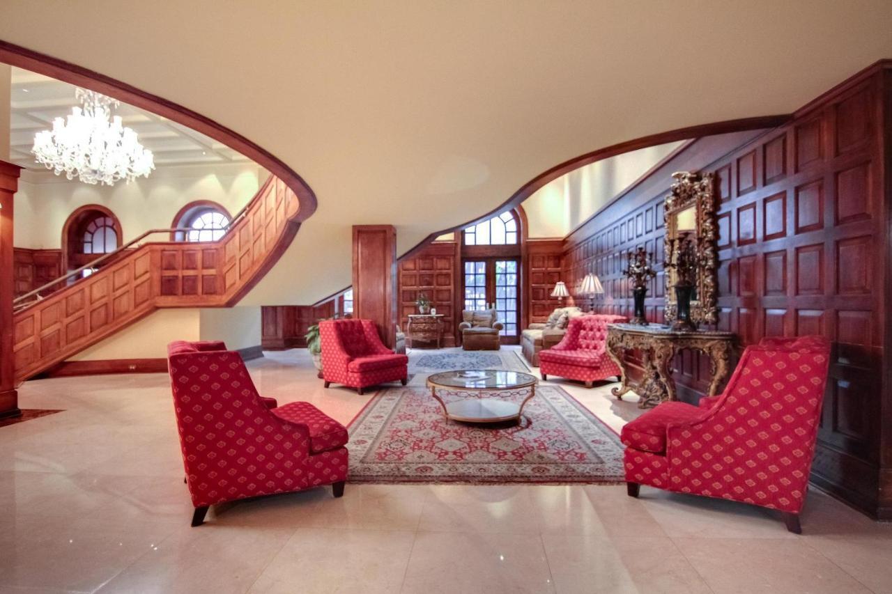 Apartment The Alexander: