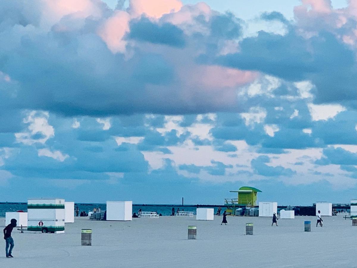 Luxury White Loft On Ocean Drive-south With A View Miami Beach