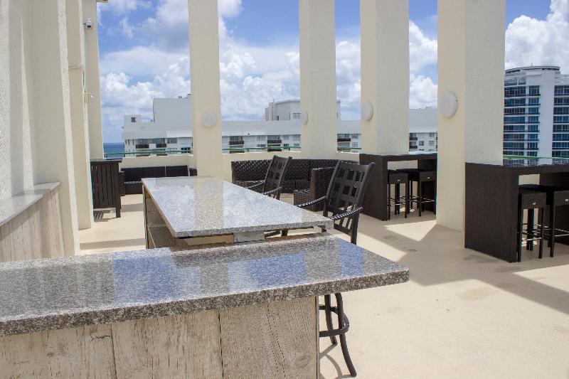 Casablanca On The Ocean West Tower Hotel