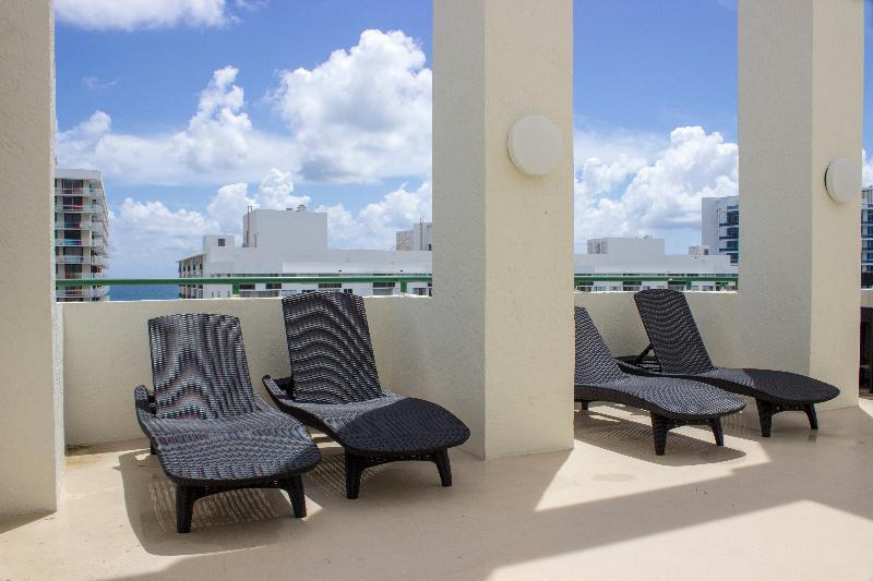 Casablanca On The Ocean West Tower Hotel Miami Beach