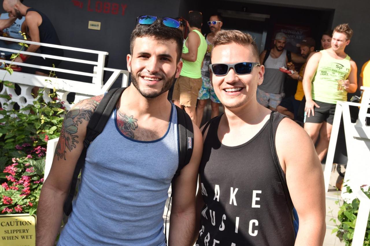 Hotel Gaythering - Gay - Adults Welcome