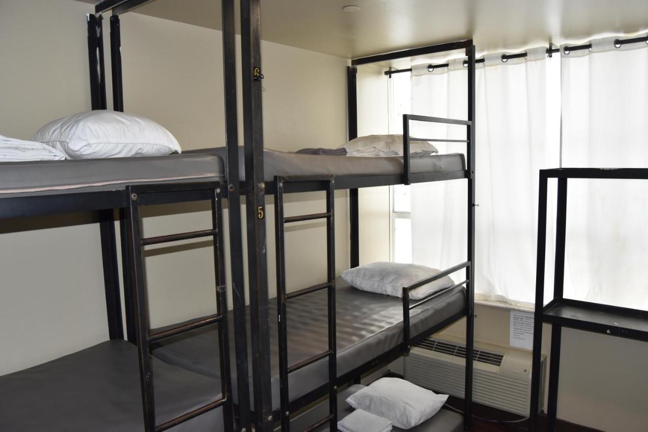Miami Party Hostel *