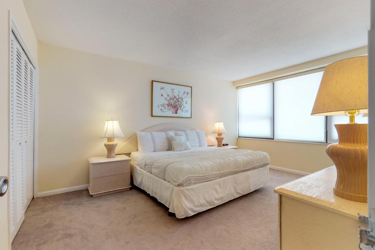 The Alexander: Apartment *