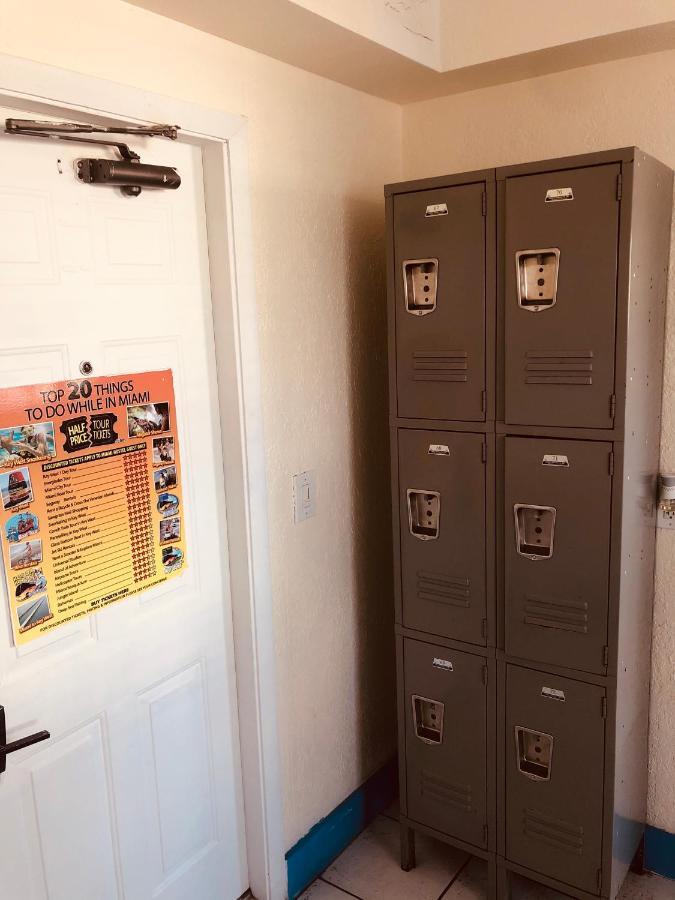 Miami Hostel *