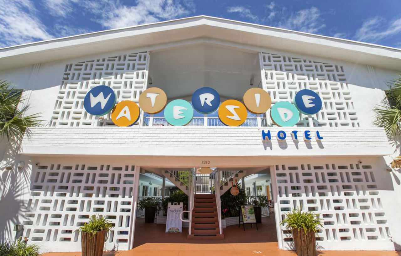 Waterside And 3*