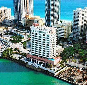 Casablanca On The Ocean West Tower Hotel Miami Beach