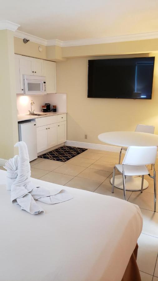Sixty Sixty Hotel : Miami Beach * Miami Beach