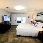 Castle M16 Oceanview Loft With Beach Access, Pool, Tennis And Free Parking!