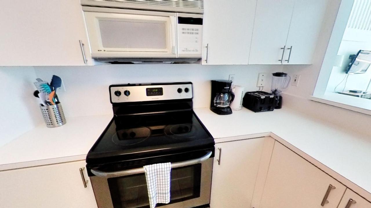 Casa de férias Castle M16 Oceanview Loft With Access, Pool, Tennis And Free Parking! Miami Beach