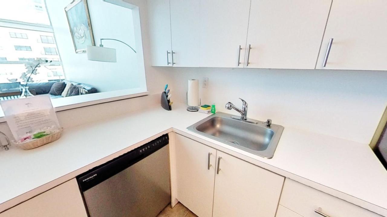 Casa de férias Castle M16 Oceanview Loft With Access, Pool, Tennis And Free Parking!