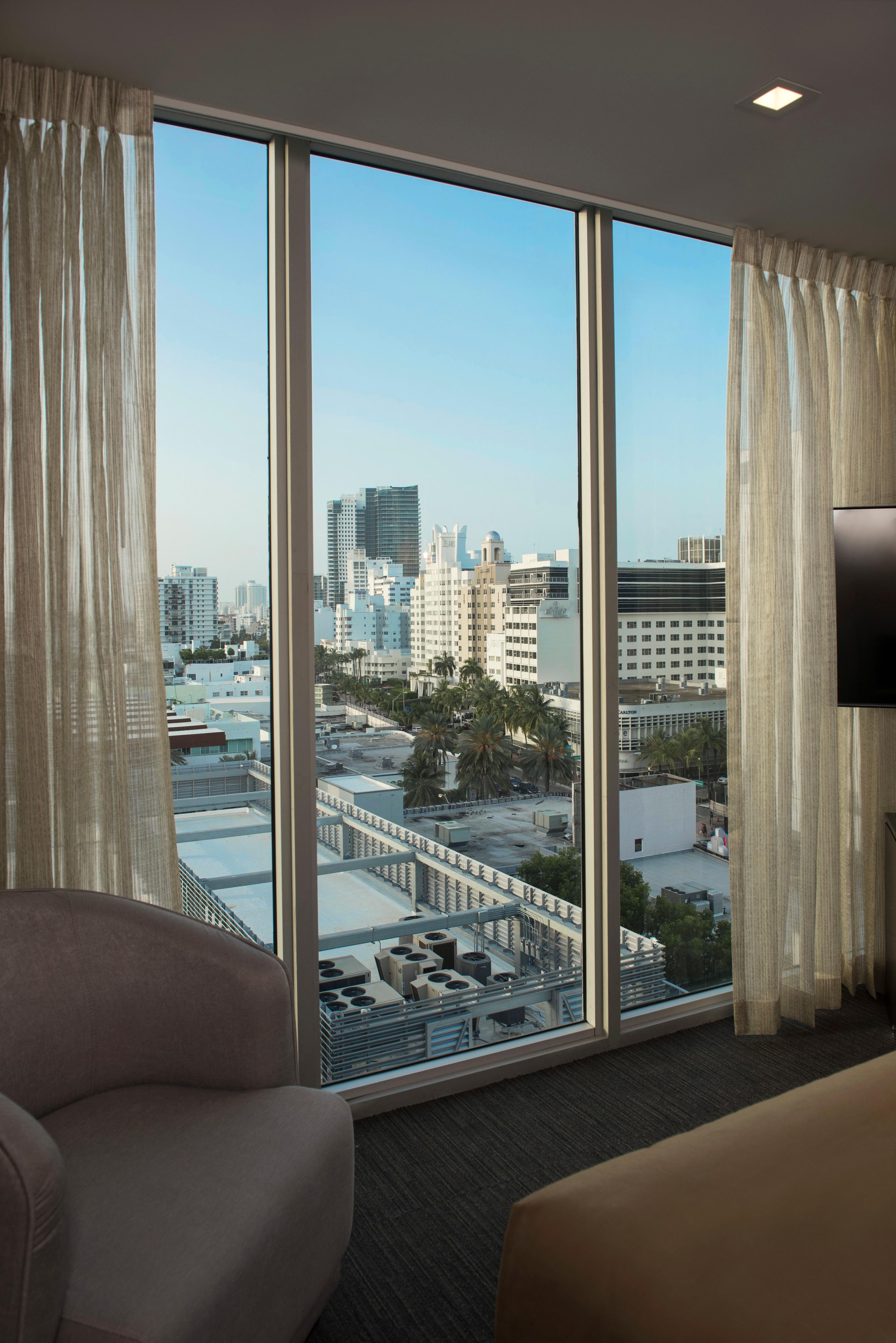 Iberostar Waves Berkeley Shore Hotel Miami Beach